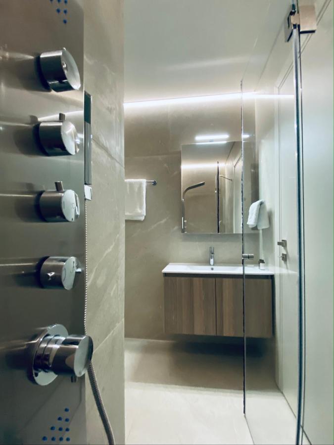 Athens Riviera 2-Bed Apt & Pool Access #Unoblu 外观 照片